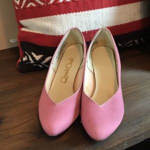 Super sweet vintage pink heels 💕